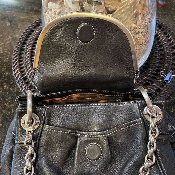 Beautiful small black shoulder or hand bag by B Makowsky - Picture 4 of 10